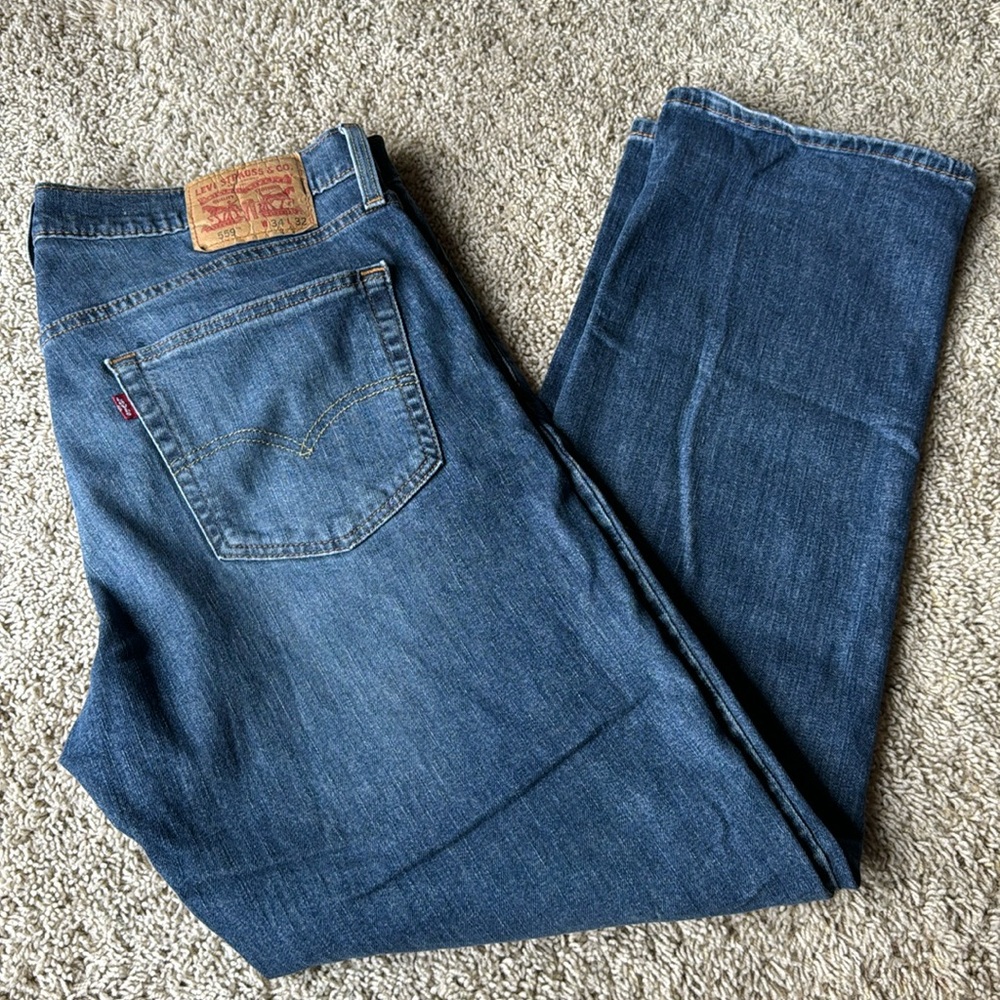 Levi Strauss and Company style 559 W34 L32